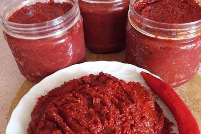 Tom Salça | Acı Biber Salçası